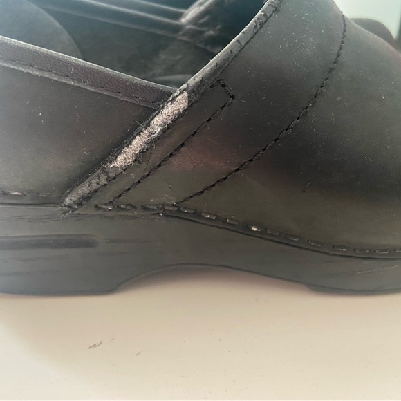 Dansko Womens Clogs (37) - Picture 2 of 11